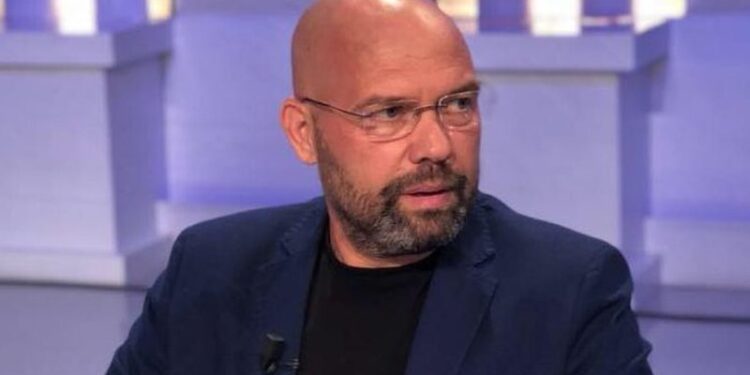 “S’ka groshë që i intereson Amerikës”,Manjani:Për idiotët që besojnë se SHBA do rrëzojë Ramën, shikoni ç’ndodhi në Iran
